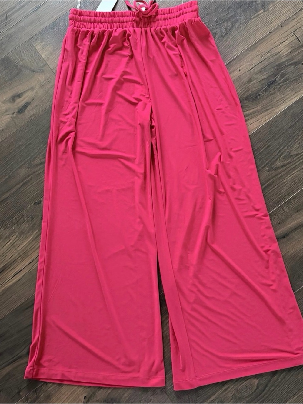 NWT Dear Scarlett Red Wide Leg Pants Size M Wrinkle Free Elastic Waist Palazzo
